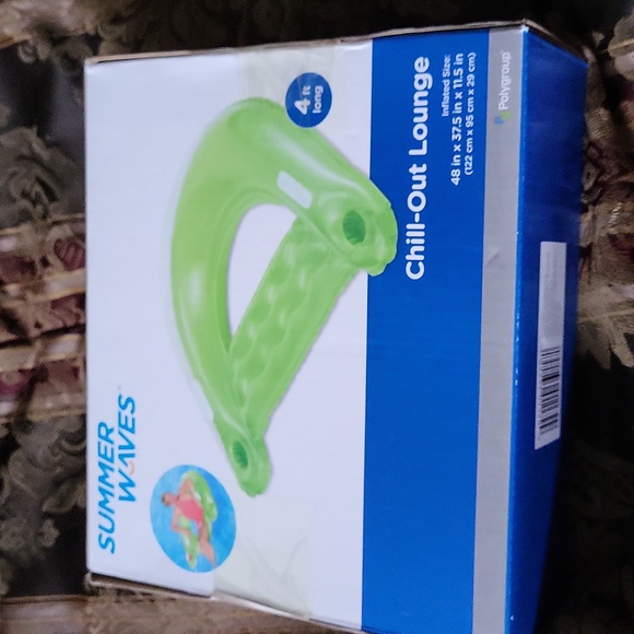 - Summer waves chill out lounge what I use at my pool fab size above green - Picture 1 of 10